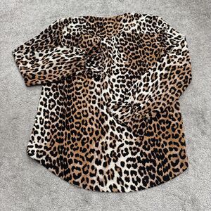 Tahari Leopard Button Down Blouse Women Medium Brown Collarless Long Sleeve NWOT